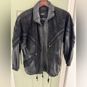 Vintage Wilson’s Leather embellishments 90s oversized bomber jacket